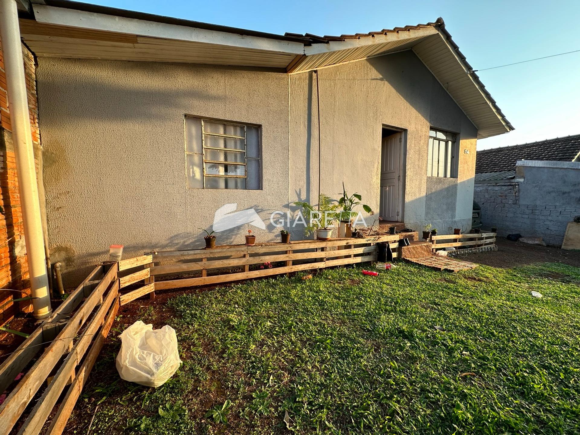 Casa excelente sobra de terreno à venda VILA PIONEIRO TOLEDO PR