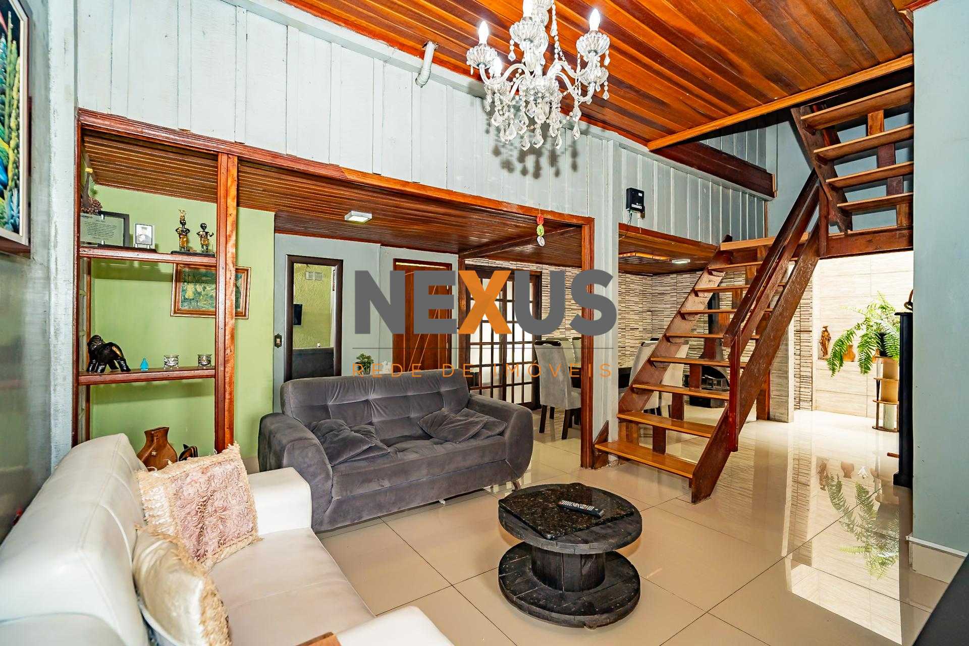 Vendo Casa térrea,  frente rua e com Exuberante quintal , Acei...