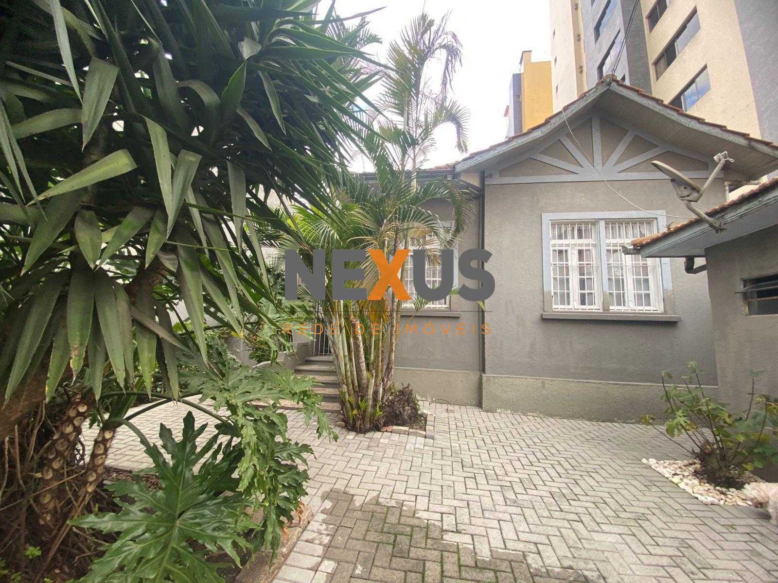 Terreno à venda, Mercês, com 579 m   Com duas frentes - CURITI...