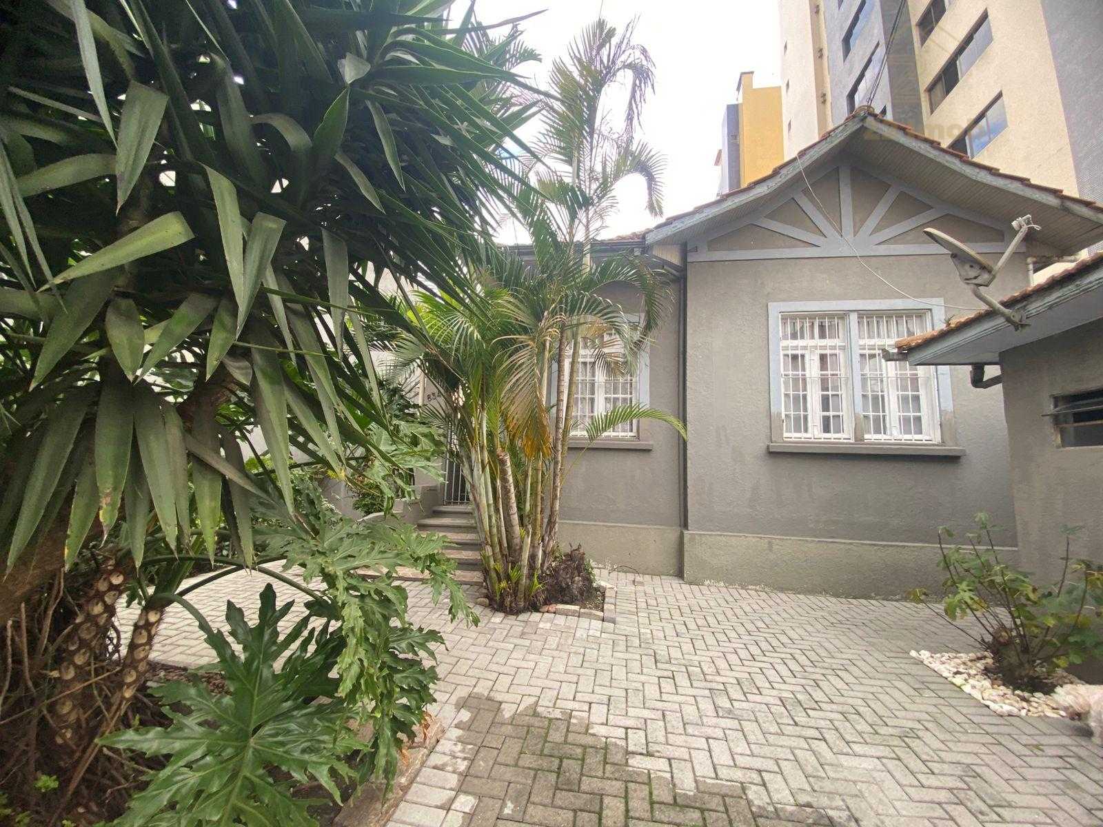 Terreno à venda, Mercês, com 579 m   Com duas frentes - CURITI...