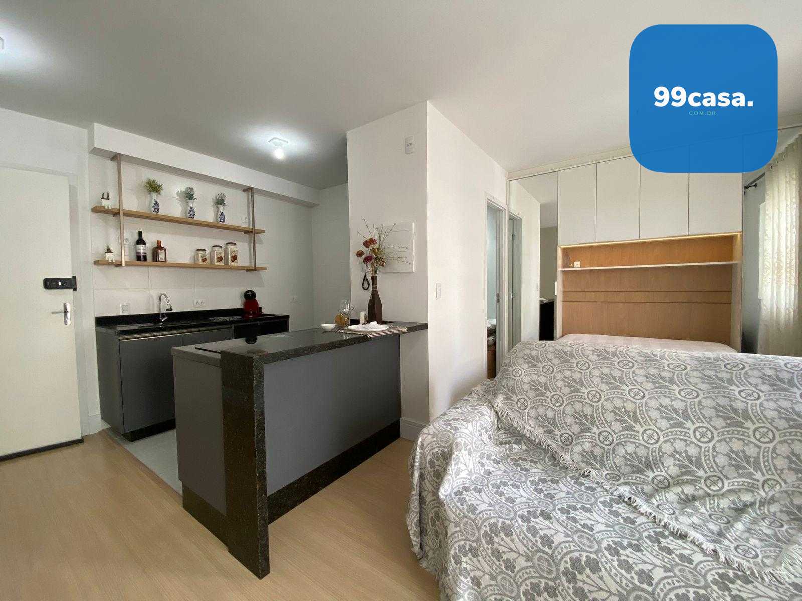 Alugo estúdio, Andar Alto com sacada,  Todo Mobiliado- Capão Raso