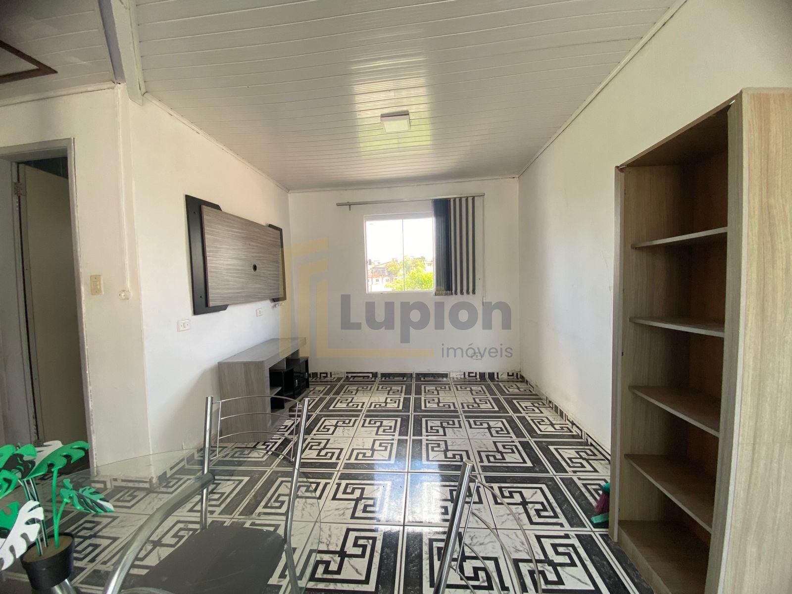 Apartamento, Para locação no primeiro andar, e salas comerciai...