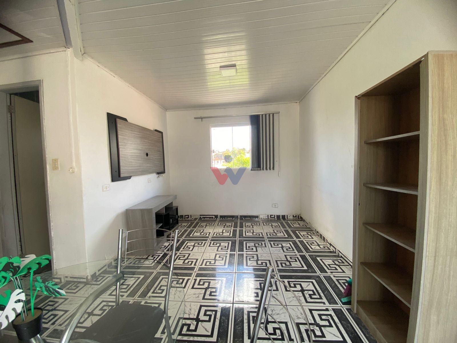 Apartamento, Para locação no primeiro andar, e salas comerciai...