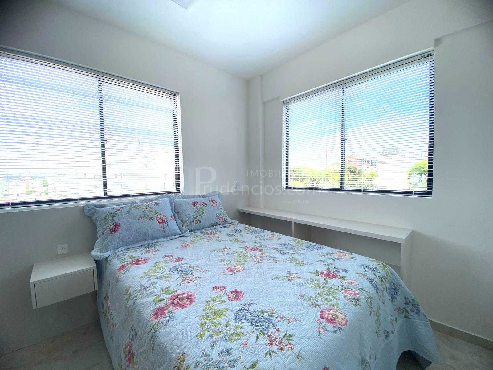 Estudio à venda,  Novo, com móveis sob medida, Jardim Botânico...