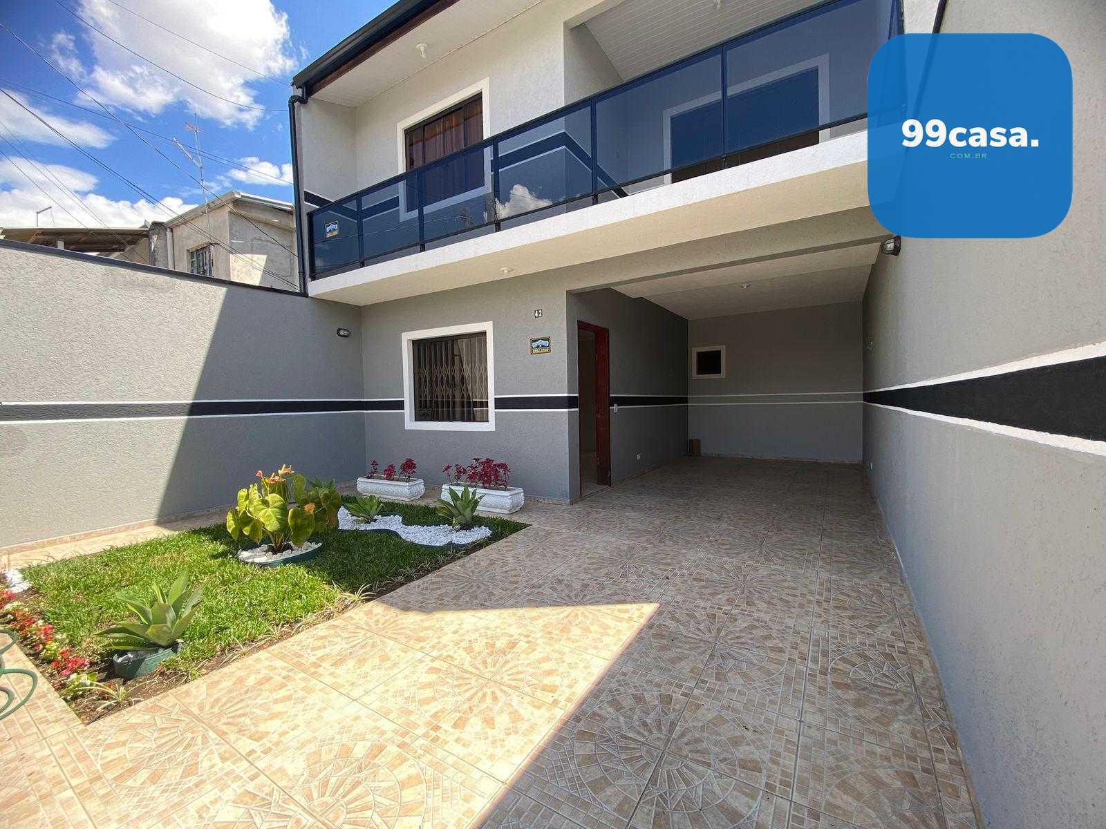 Sobrado à venda, de frente para a rua no Pinheirinho, CURITIBA...