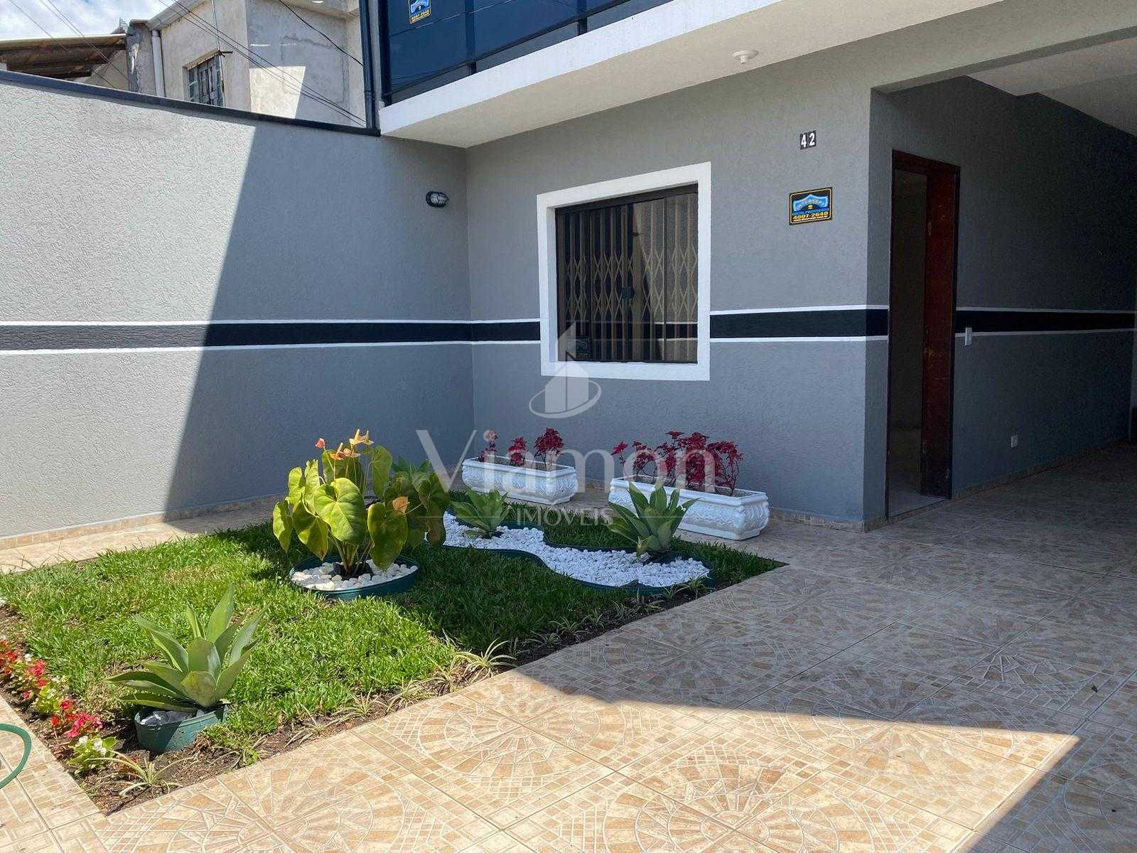 Sobrado à venda, de frente para a rua no Pinheirinho, CURITIBA...