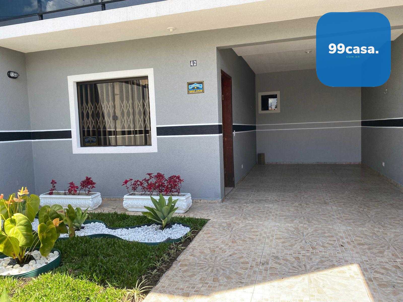 Sobrado à venda, de frente para a rua no Pinheirinho, CURITIBA...