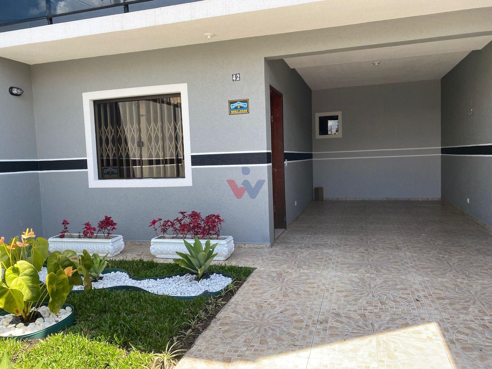 Sobrado à venda, de frente para a rua no Pinheirinho, CURITIBA...