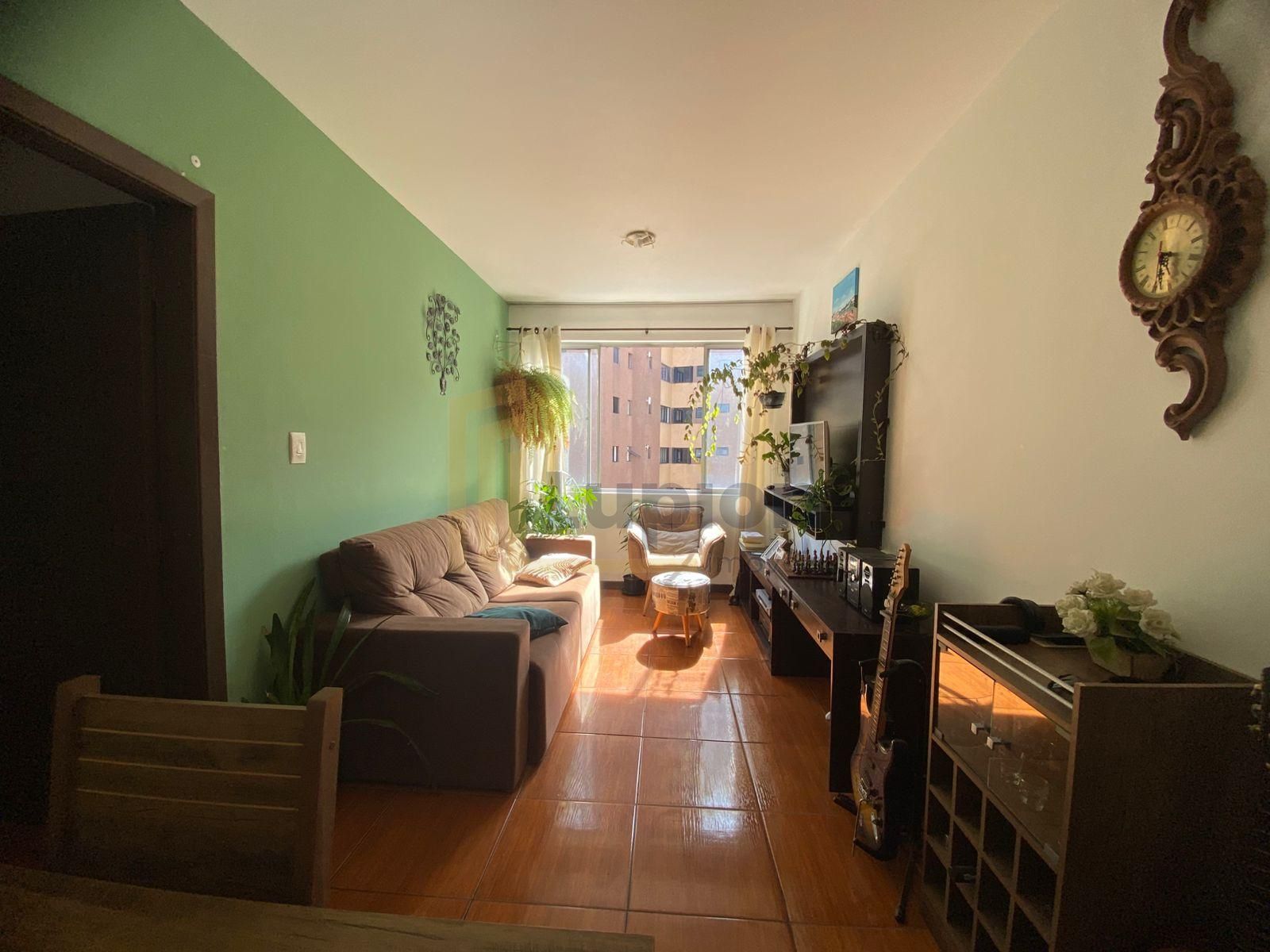 Apartamento à venda, Com 2 dormitorios no Agua Verde, CURITIBA...