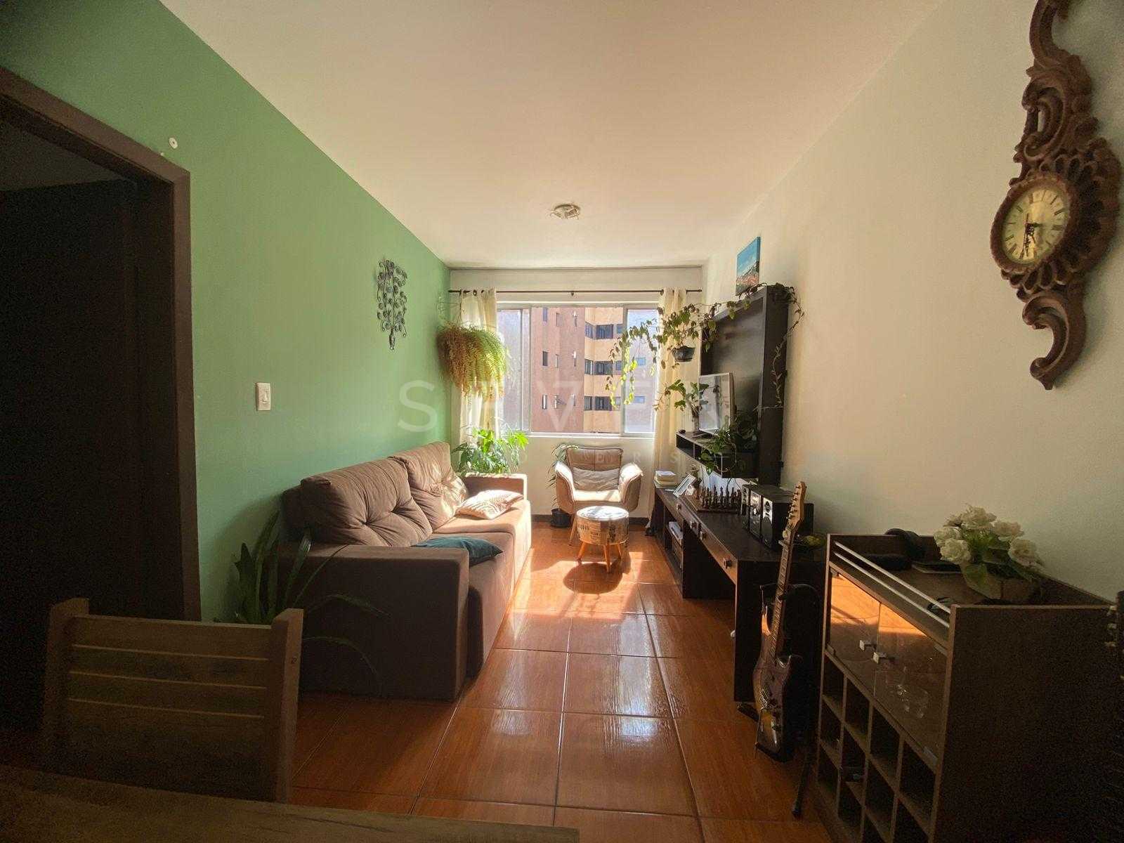 Apartamento à venda, Com 2 dormitorios no Agua Verde, CURITIBA...