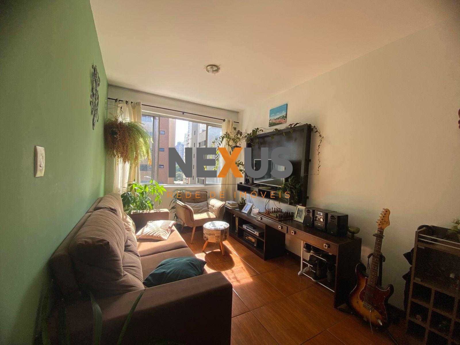 Apartamento à venda, Com 2 dormitorios no Agua Verde, CURITIBA...