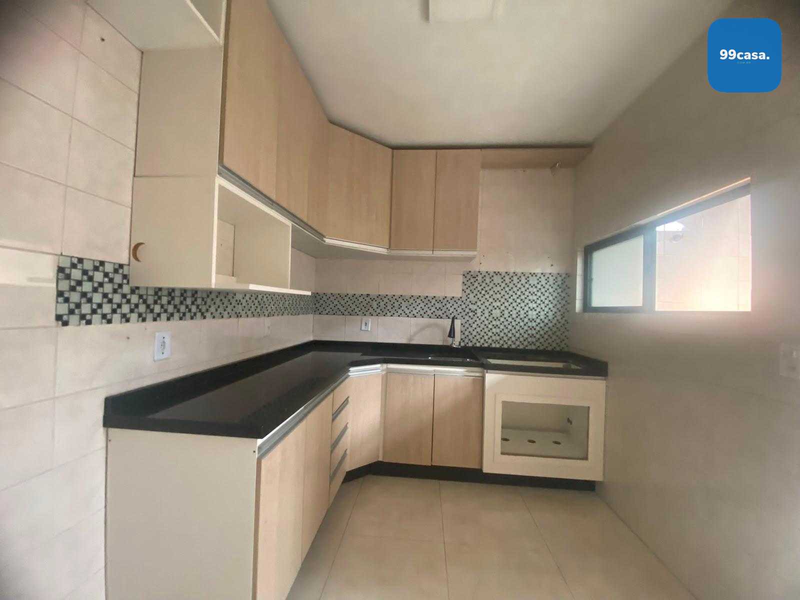 Sobrado à venda, 2 vagas, 3 dormitorios sendo um suite c/ saca...