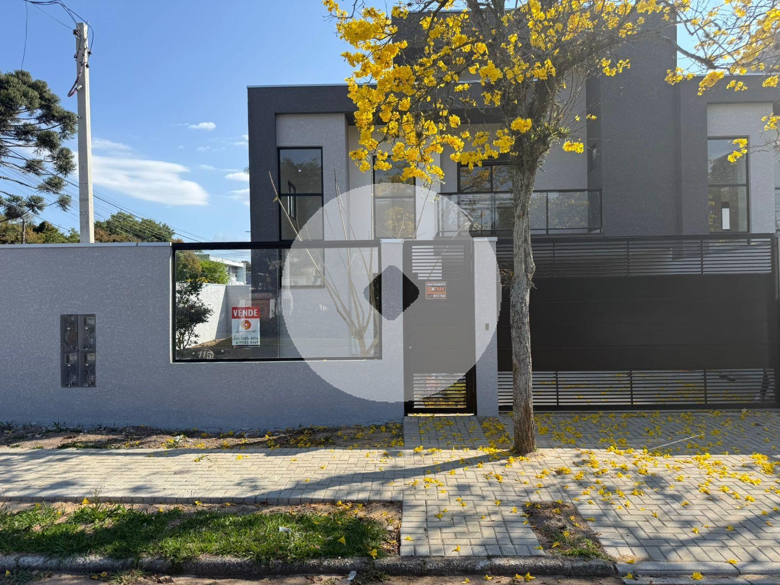 Sobrado novo de esquina a Venda no Ecoville com otimo quintal