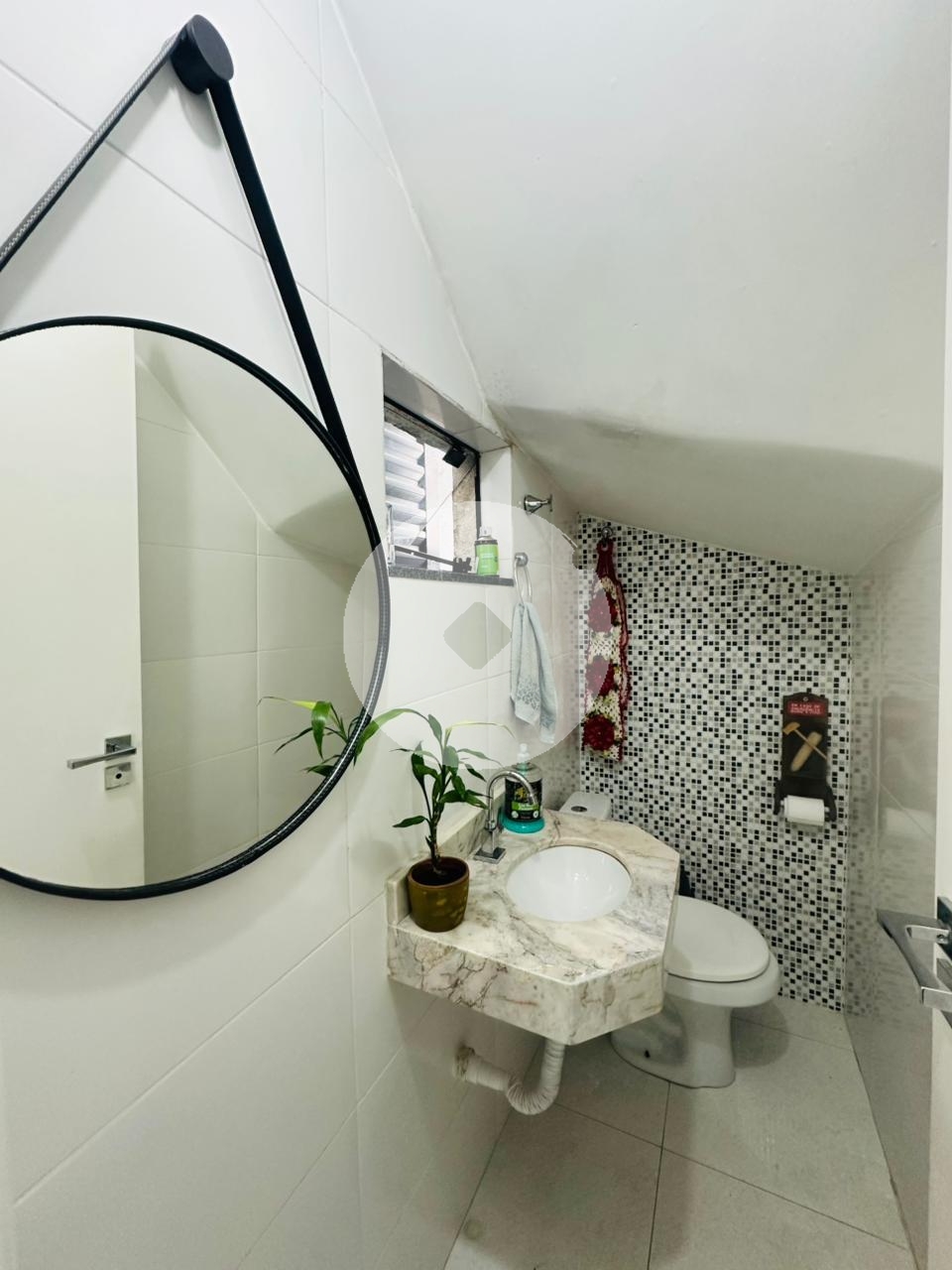 Triplex à venda no São Braz  Próximo ao Parque Barigui  3 qu...