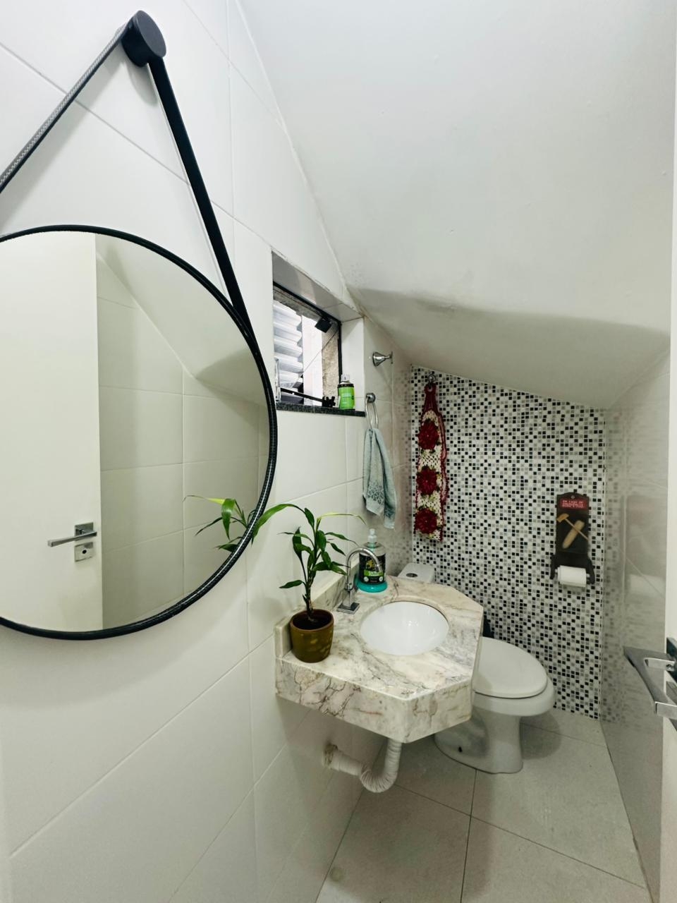 Triplex à venda no São Braz  Próximo ao Parque Barigui  3 qu...