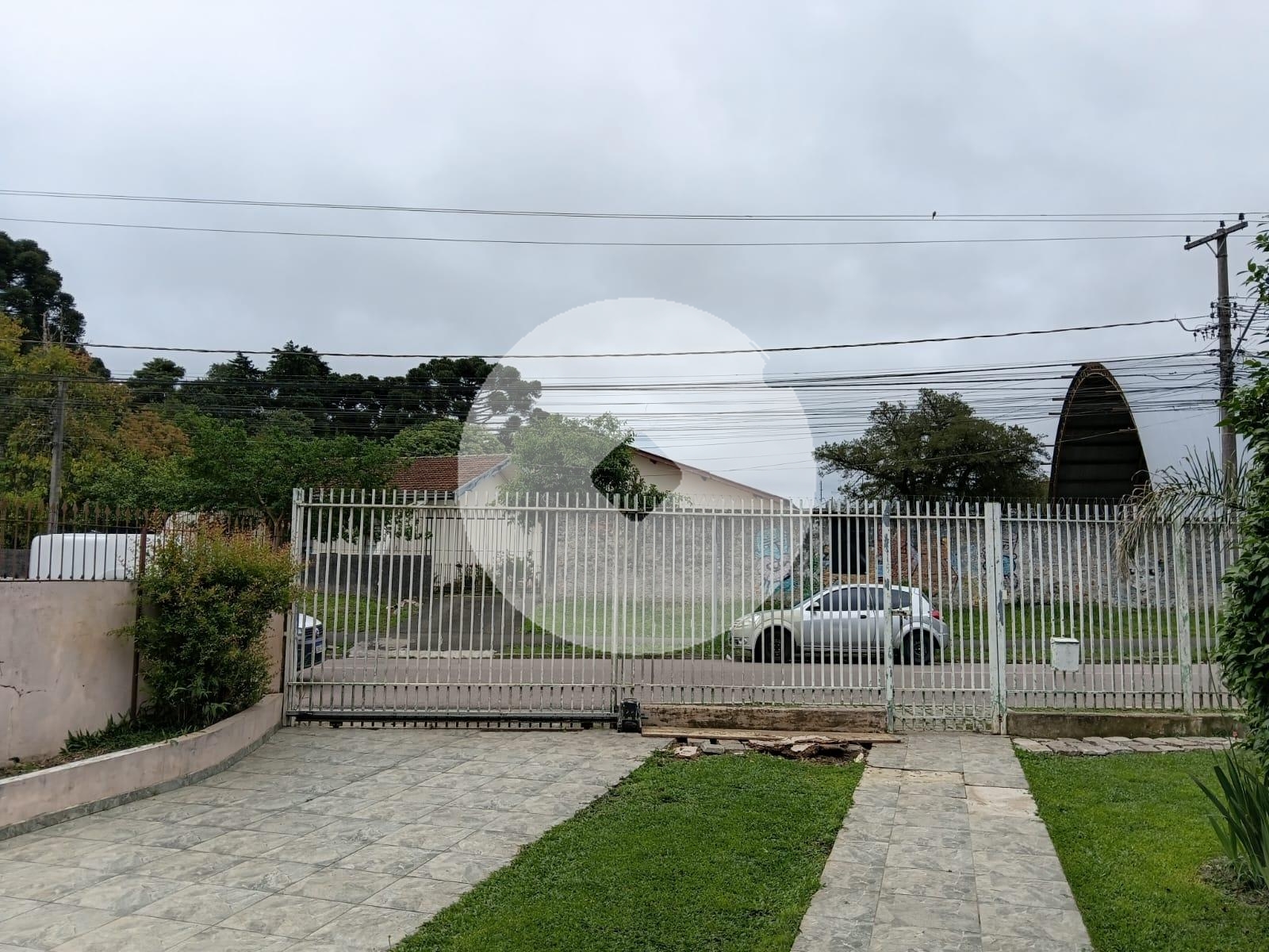 Casas à venda com amplo terreno medindo 630m  - Planta Orleans...