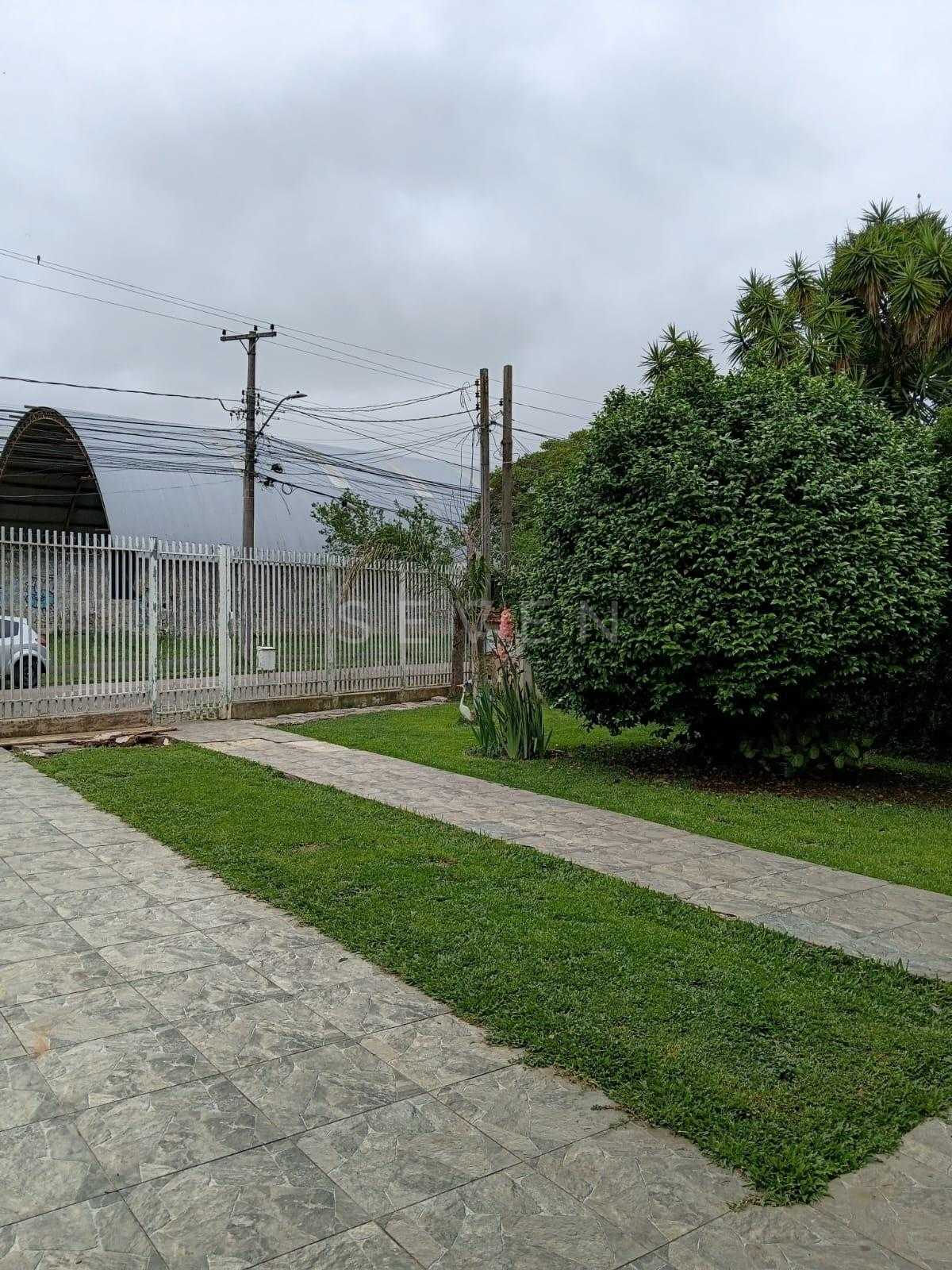 Casas à venda com amplo terreno medindo 630m  - Planta Orleans...