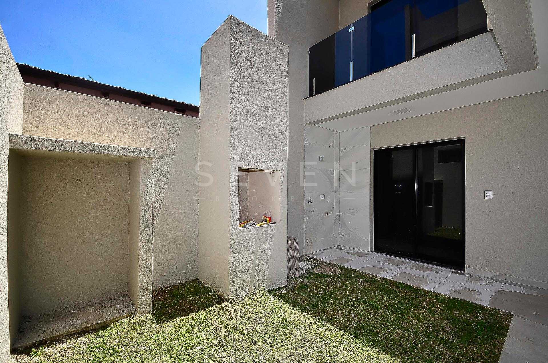 Sobrado em Condomínio no Xaxim  De R  850 mil por R  790 mil 