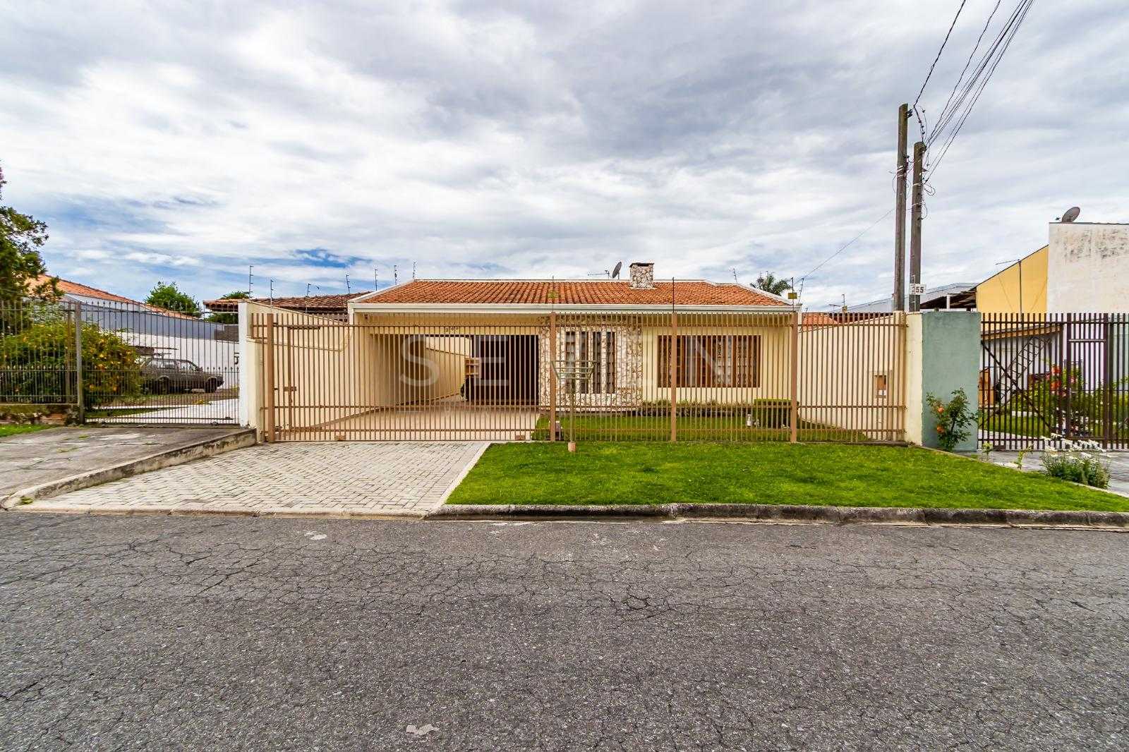 Casa à Venda no Capão da Imbuia | 4 Quartos, Suíte, Terreno 36...