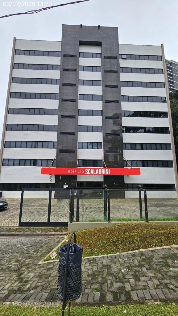 Prédio Comercial 6084m  para locação bairro Ecoville - em fren...