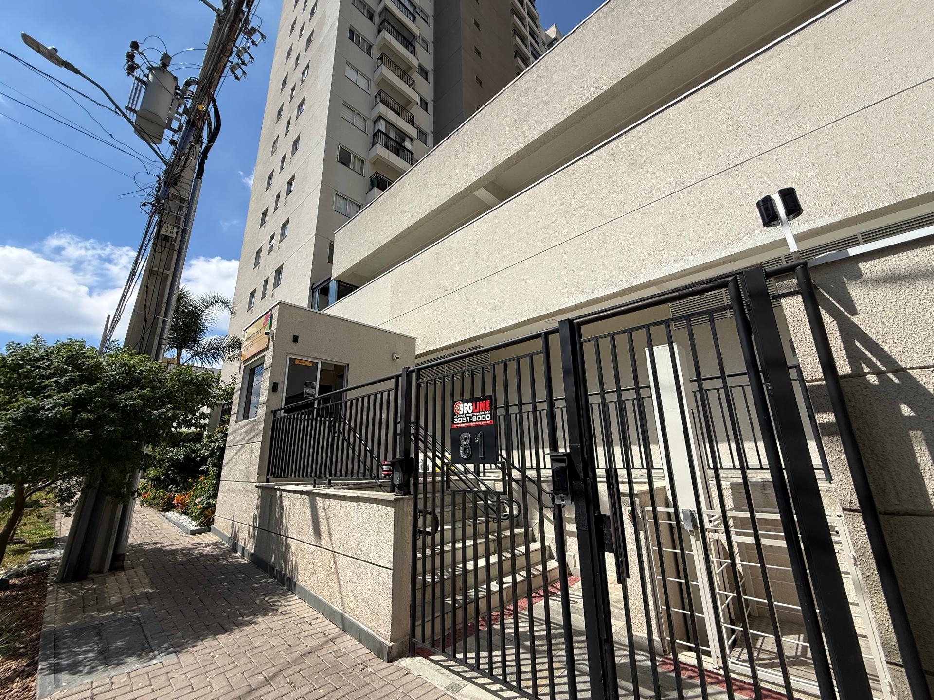 Apartamento no Capão Raso em Curitiba  2 quartos, 1 vaga de ga...