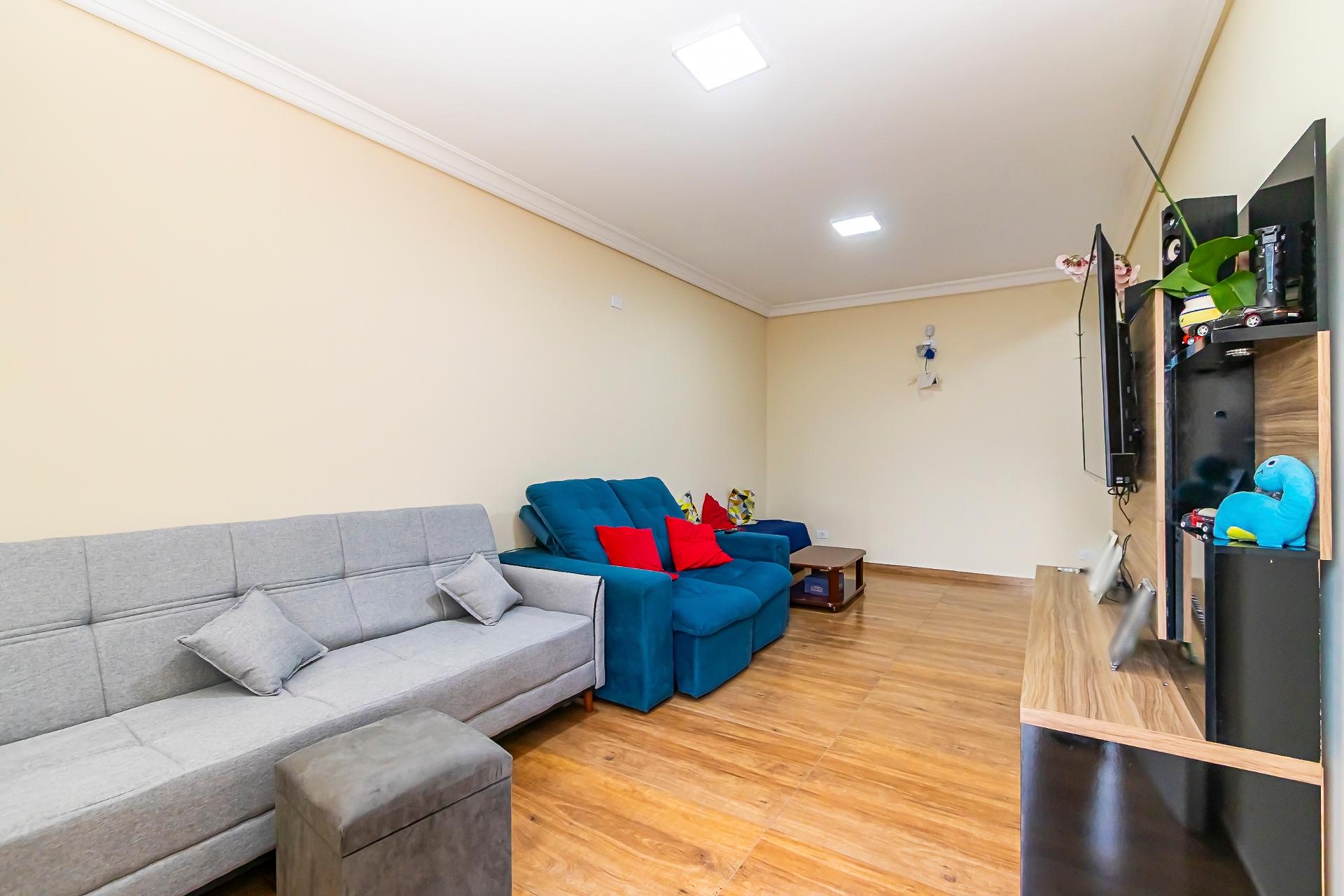 Sobrado no Xaxim com 151 m² | 3 Quartos, Suíte com Closet, Áti...