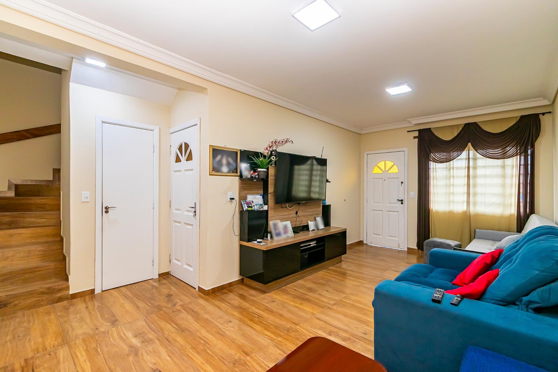 Sobrado no Xaxim com 151 m² | 3 Quartos, Suíte com Closet, Áti...