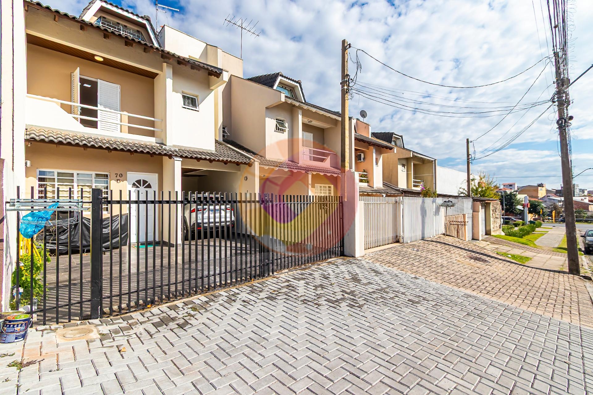 Sobrado no Xaxim com 151 m² 3 Quartos, Suíte com Closet, Átic...