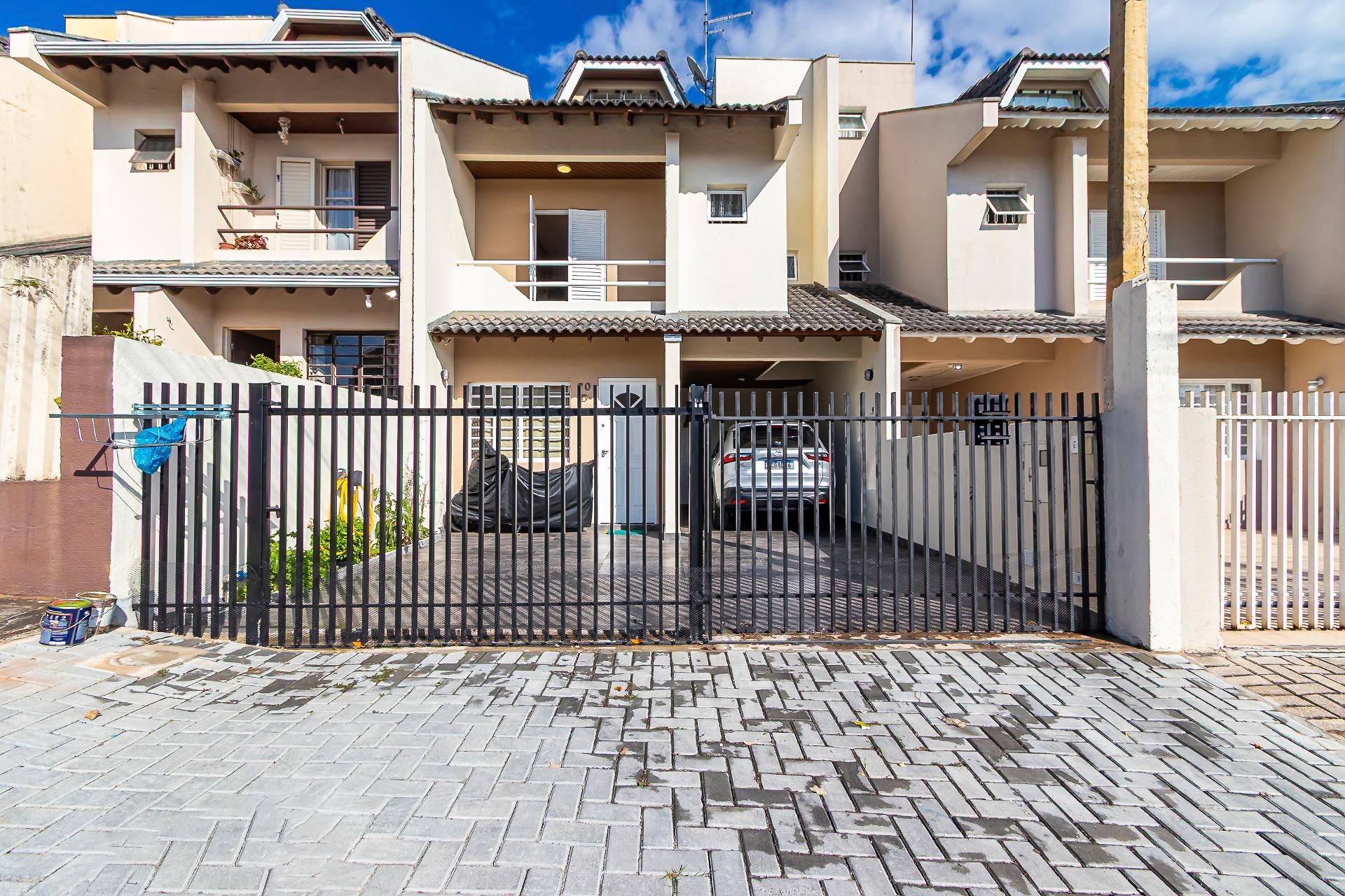 Sobrado no Xaxim com 151 m² | 3 Quartos, Suíte com Closet, Áti...