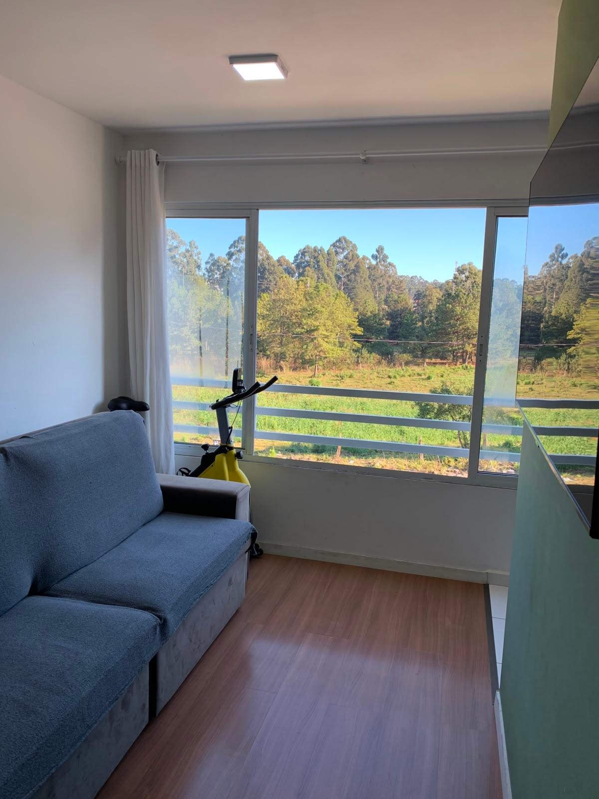 Apartamento com 2 Quartos à Venda no Thomaz Coelho em Araucári...