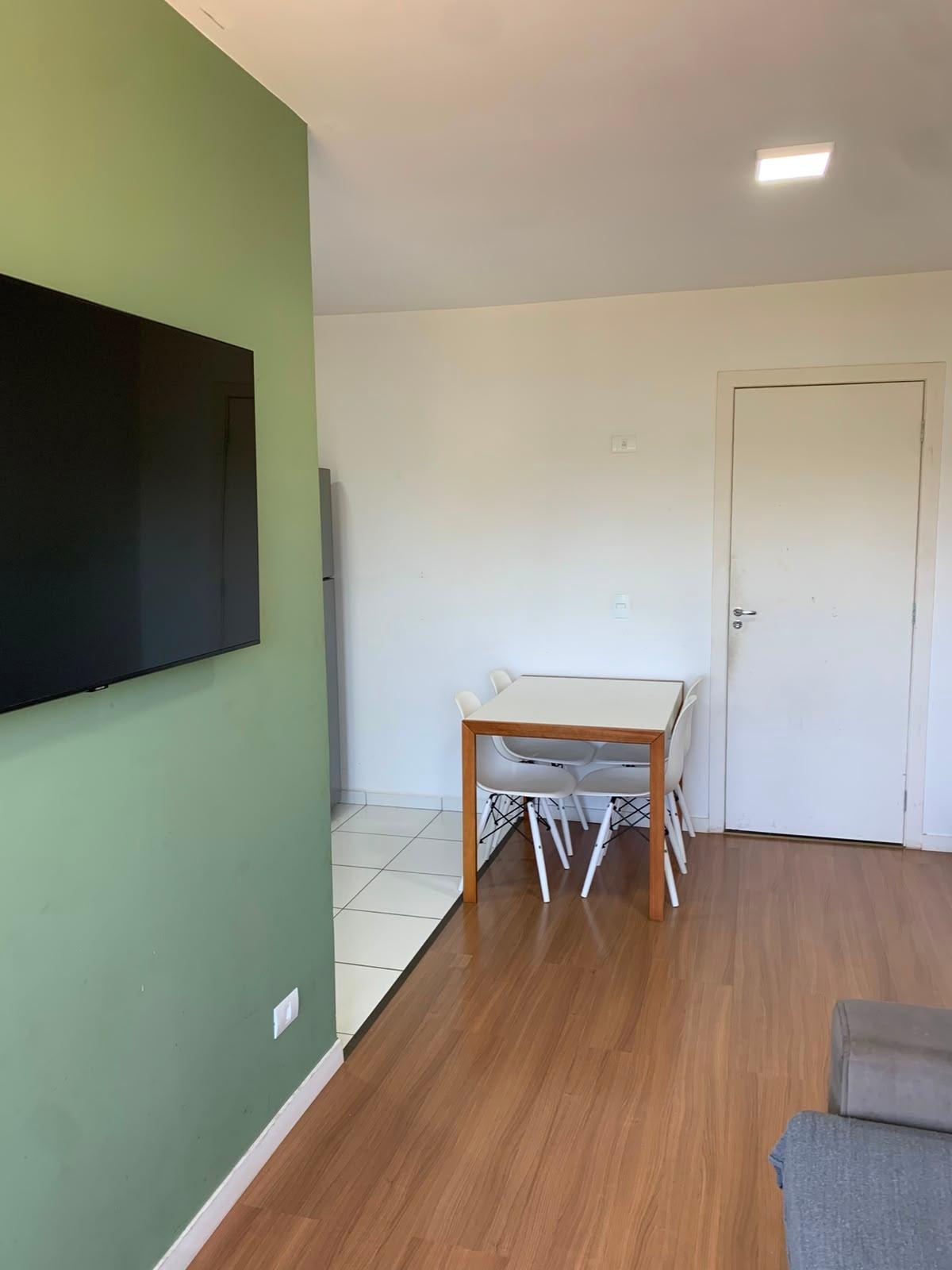 Apartamento com 2 Quartos à Venda no Thomaz Coelho em Araucári...
