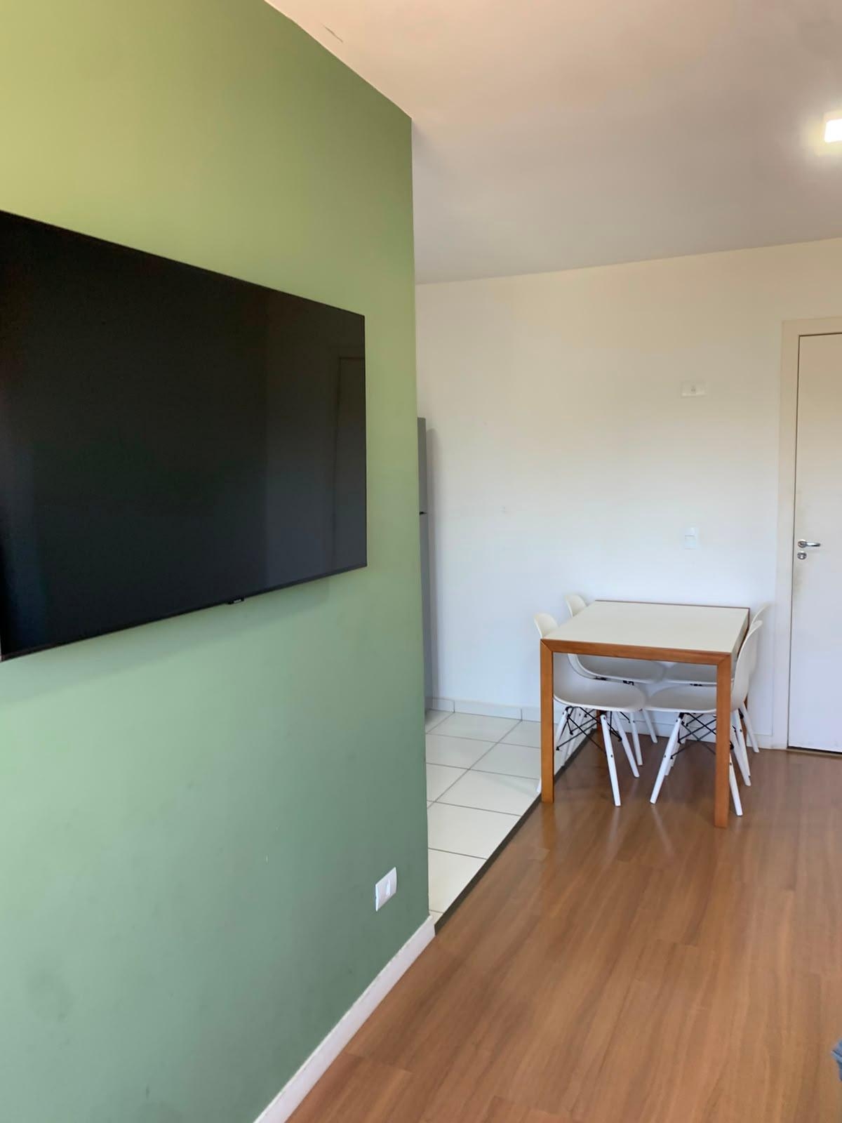Apartamento com 2 Quartos à Venda no Thomaz Coelho em Araucári...