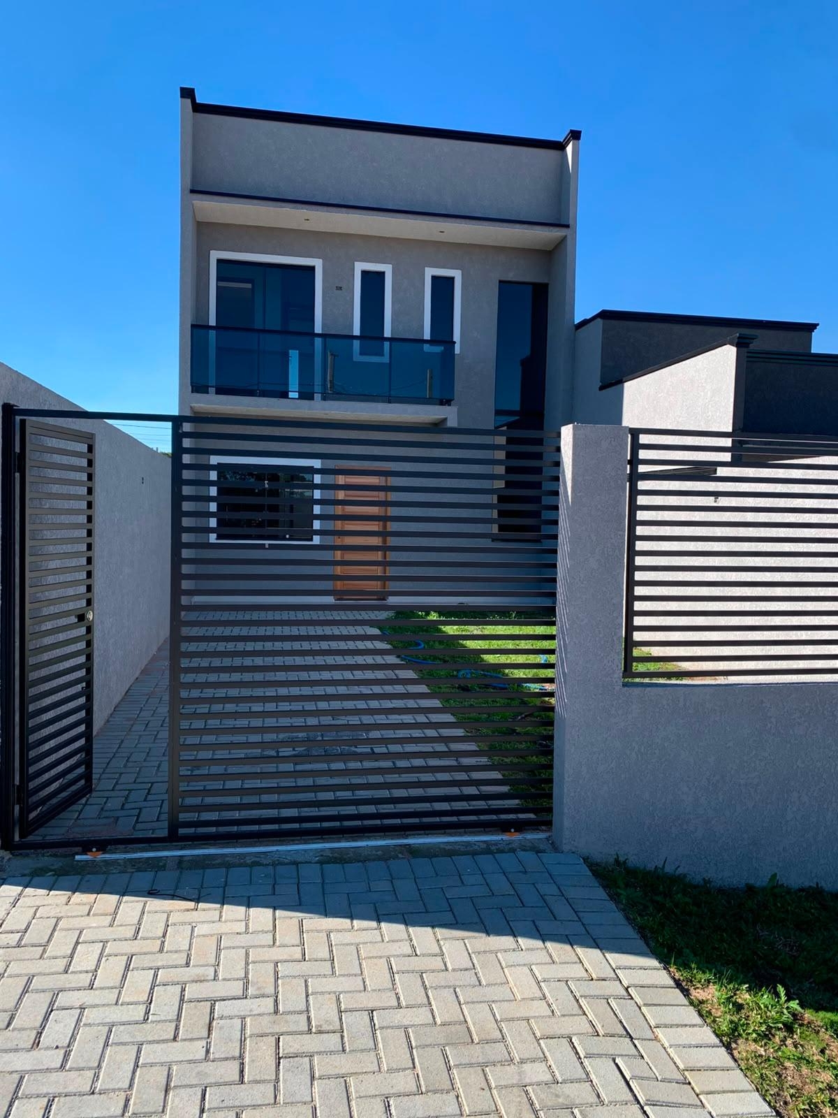 Sobrado com 3 Quartos e Suíte à Venda na Costeira | 80 m²