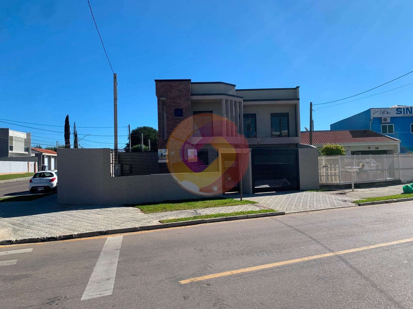 Sobrado de Esquina Alto Padrão no Bairro Estação em Araucária ...