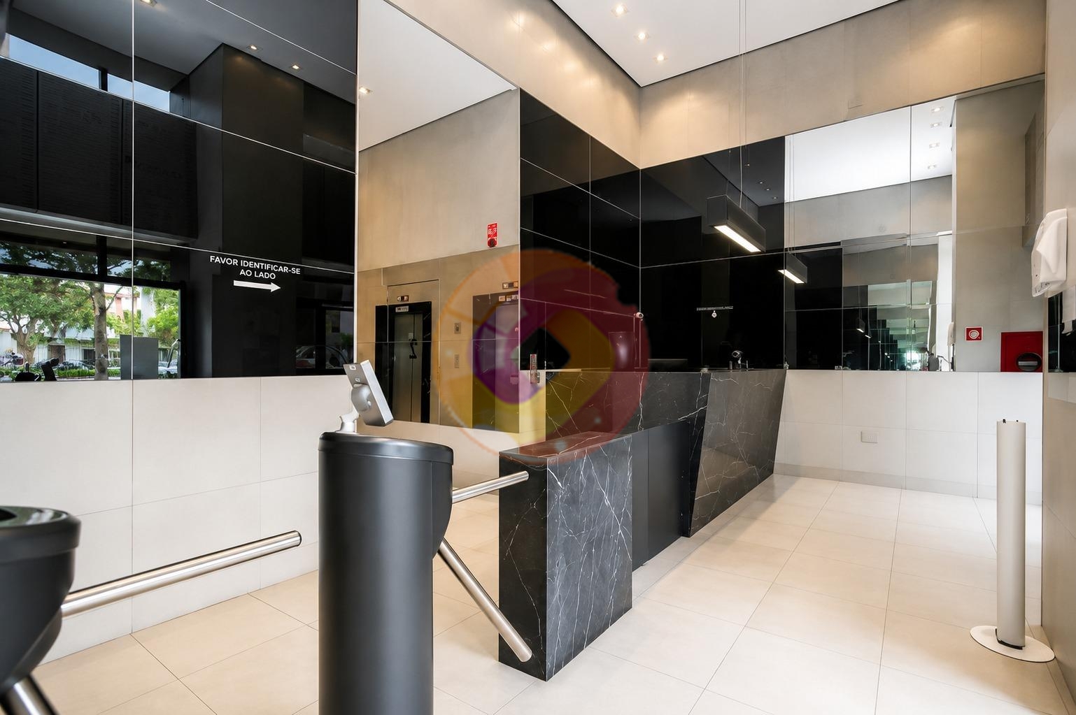 Sala comercial à venda no Edifício Palladion Centro Cívico