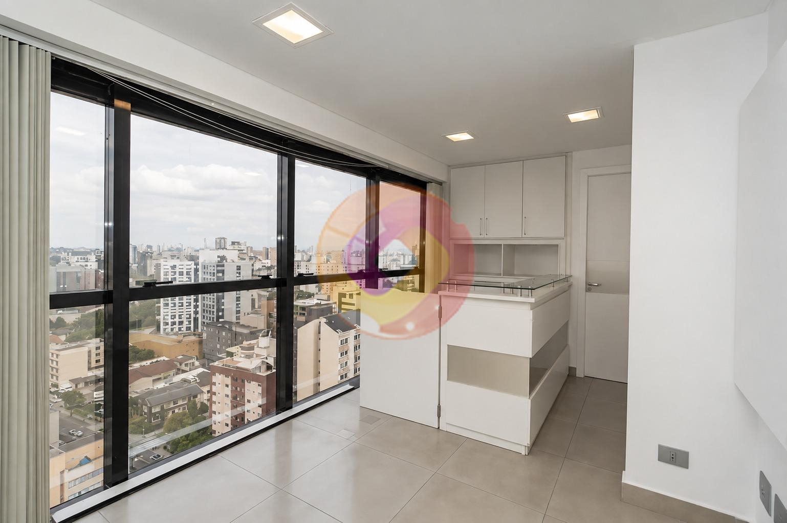 Sala comercial à venda no Edifício Palladion Centro Cívico