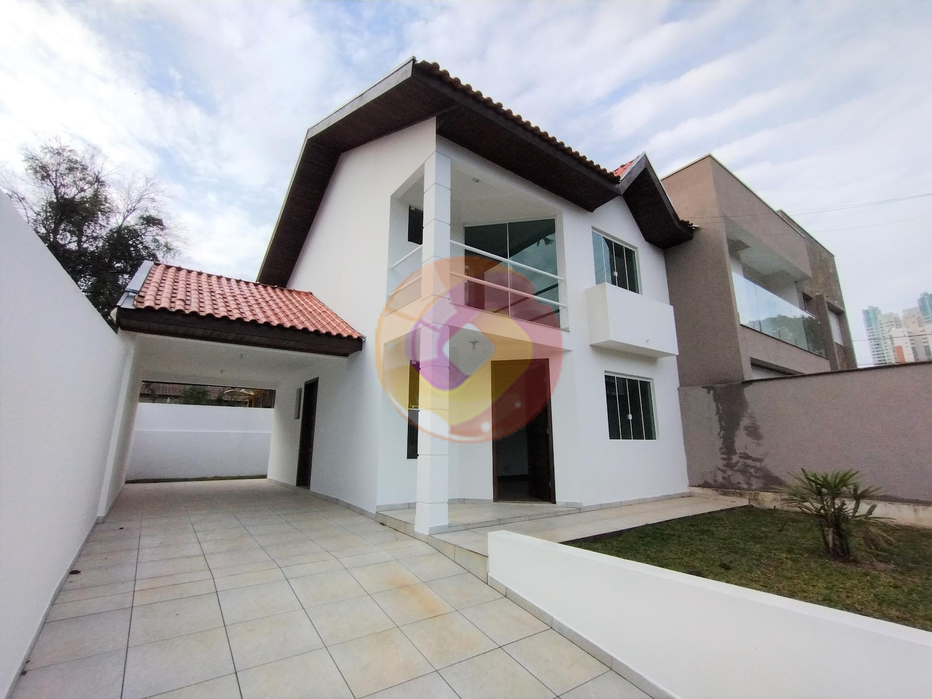 Sobrado Amplo para locação de 150 m² com 2 quartos e 2vagas  E...