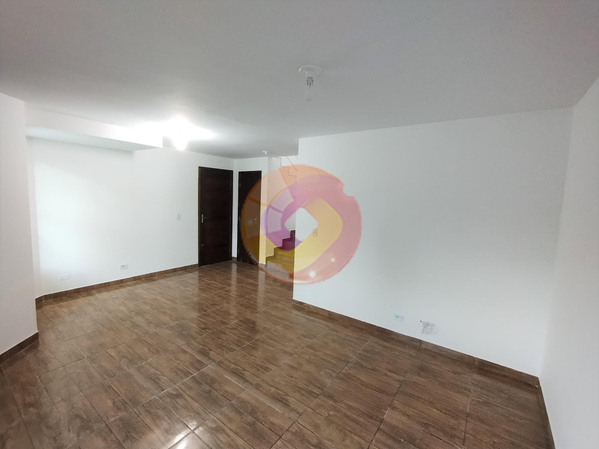 Sobrado Amplo para locação de 150 m² com 2 quartos e 2vagas  E...