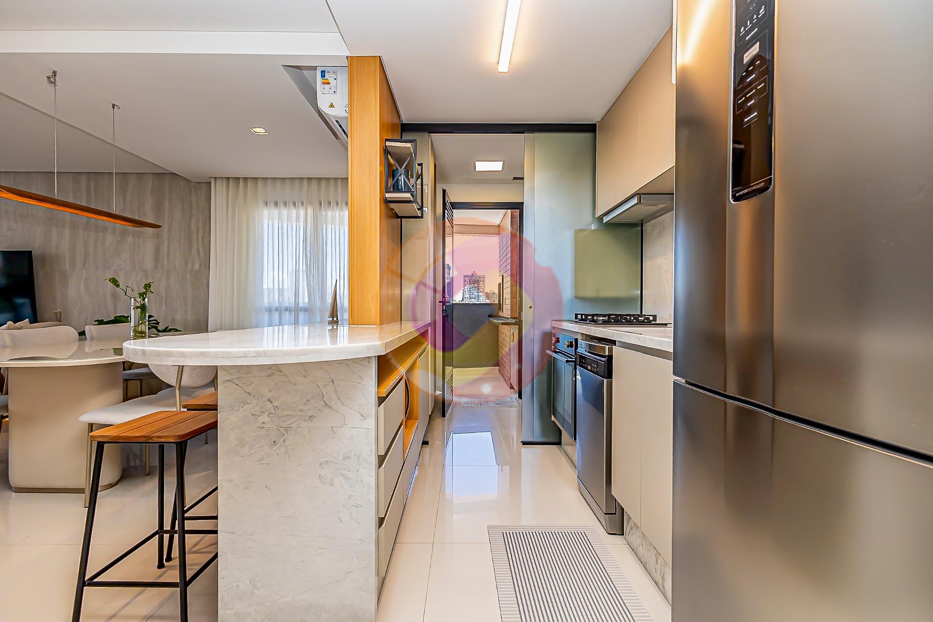 Cobertura duplex mobiliada, com 151 m² privativos, ambientes a...
