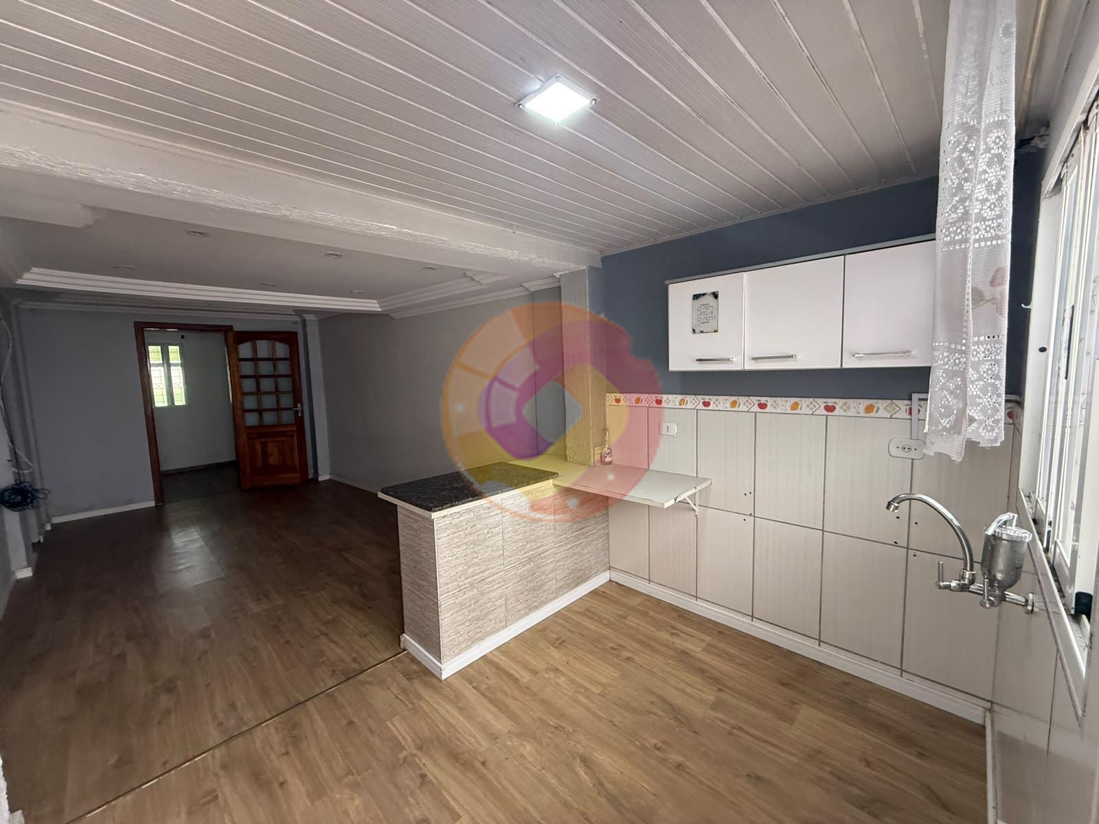 Casa com 1 dormitório para locação,50.00 m², orleans, CURITIBA...