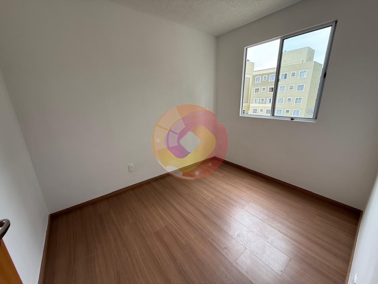 Apartamento para locação, Santa Cândida, 2 quartos e garagem, ...