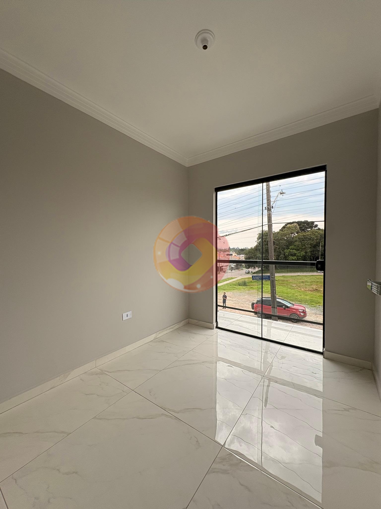 Realize o Sonho da Casa Própria! Sobrado com 3 Quartos e Sacad...