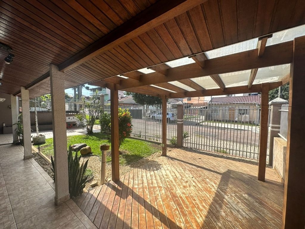 Casa com 3 quartos para locação, 200 m² por R$ 3.500/mês, Camp...