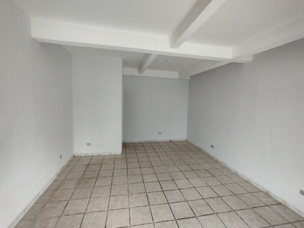 Loja para alugar, 25 m  por R  1.100 mês - Orleans - Curitiba PR