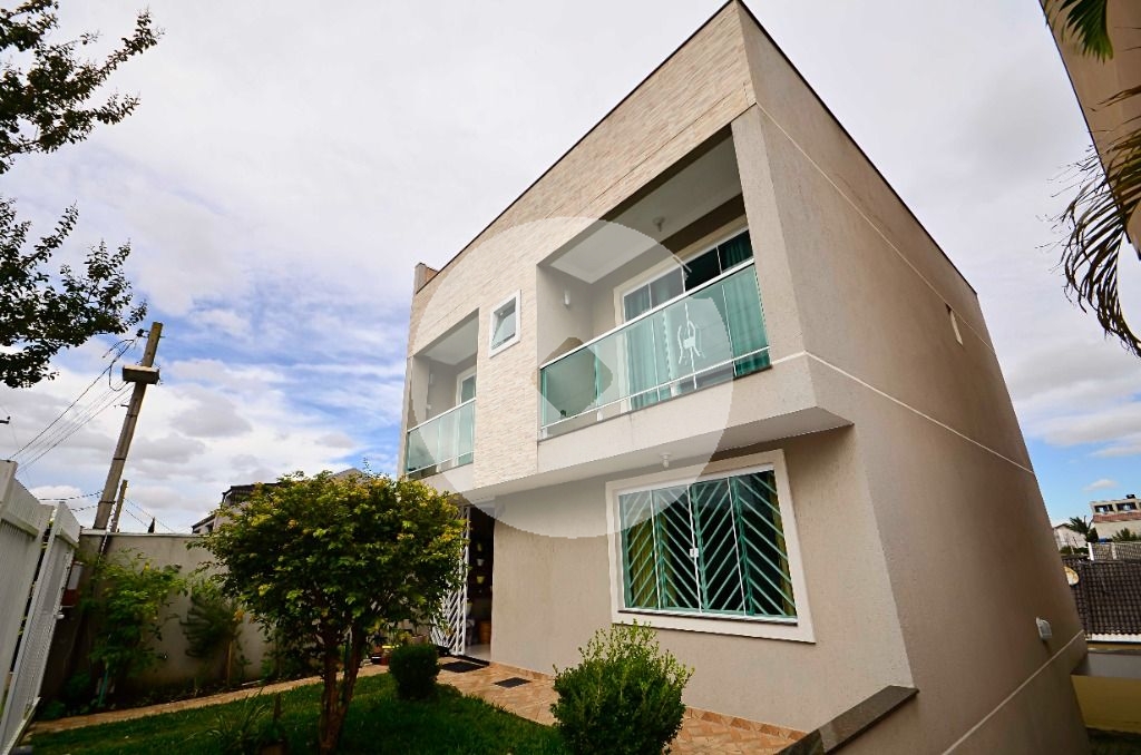 Sobrado 4 Pavimentos com 3 Suítes e Terraço  Ecoville, Curitiba