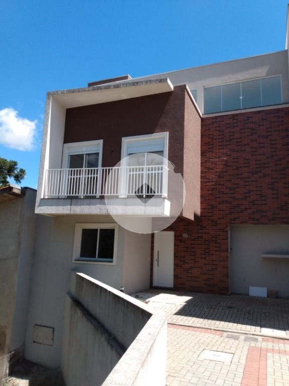 Sobrado com 3 quartos s 01 suíte para alugar, 168 m  por R  5....