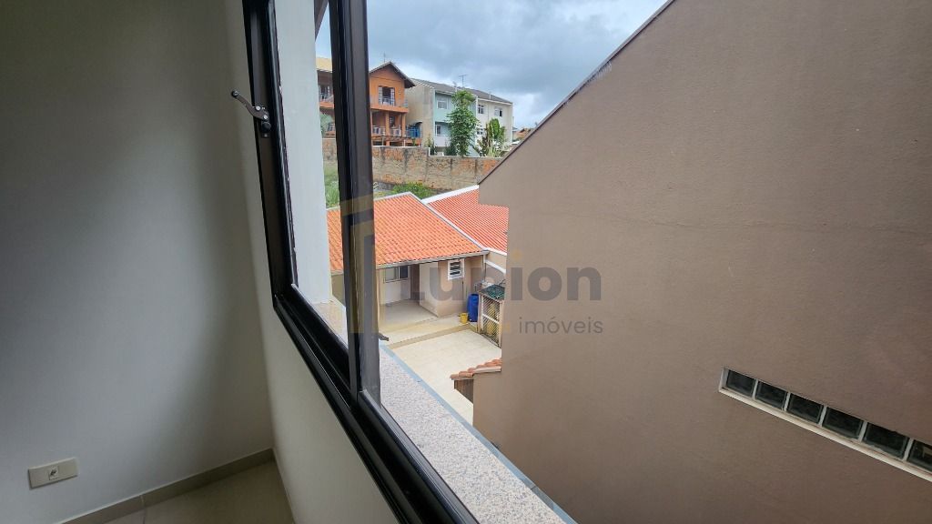 Sobrado com 3 dormitórios à venda, 221 m   - Mossunguê - Curit...