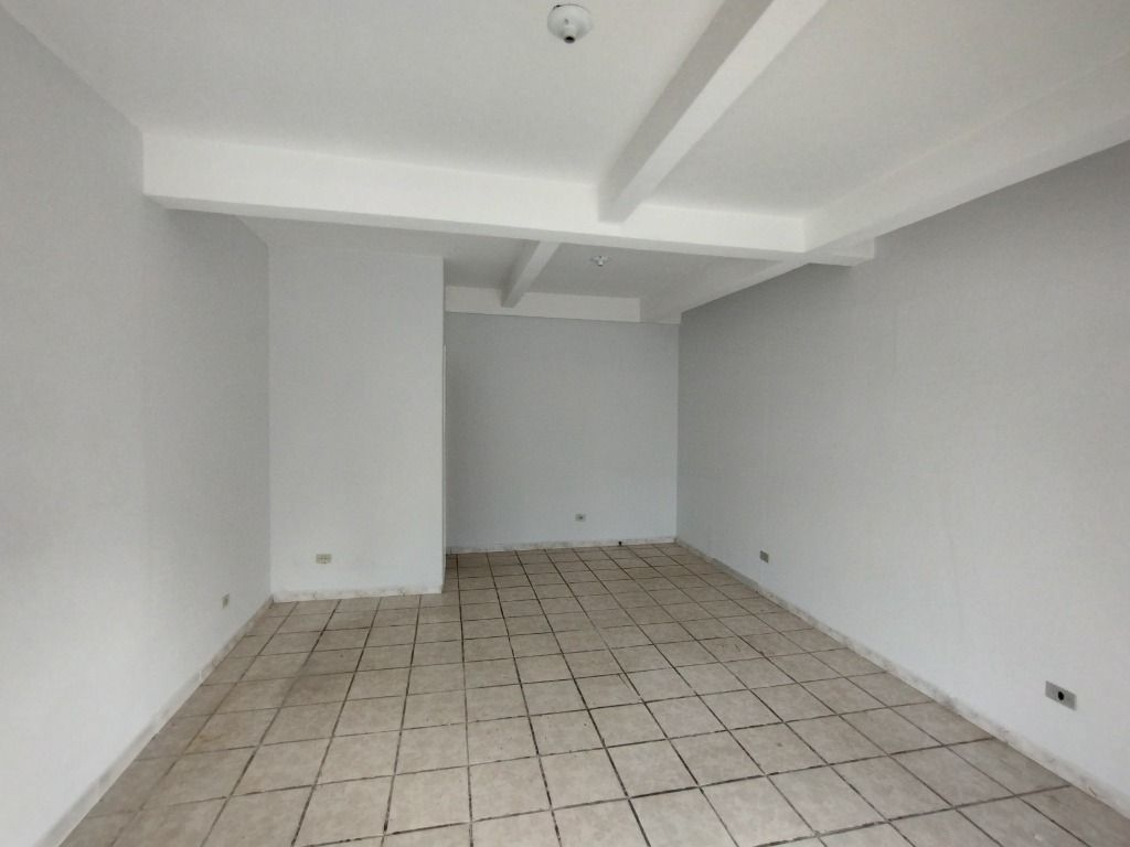 Loja para alugar, 25 m  por R  1.100 mês - Orleans - Curitiba PR