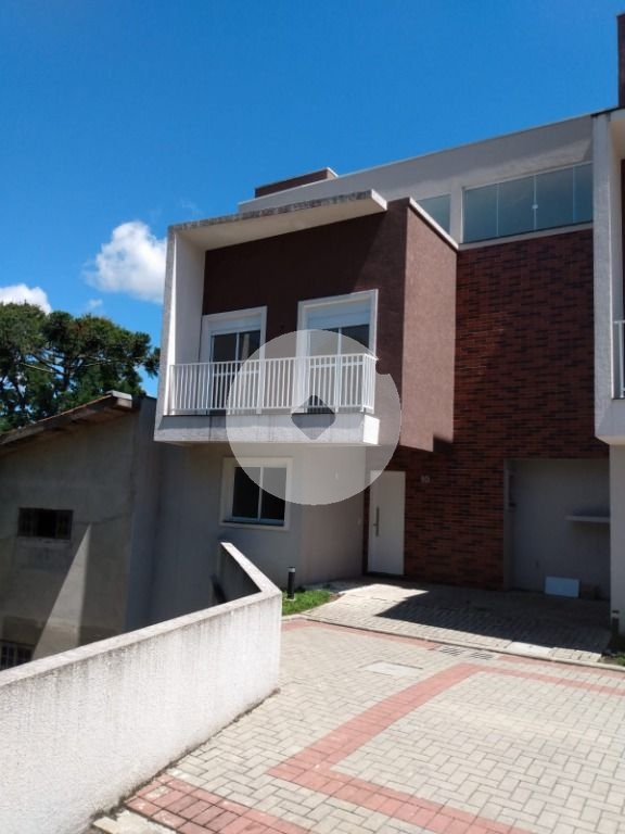 Sobrado com 3 quartos s 01 suíte para alugar, 168 m  por R  5....