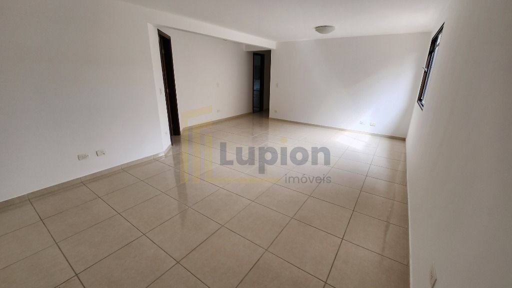 Sobrado com 3 dormitórios à venda, 221 m   - Mossunguê - Curit...